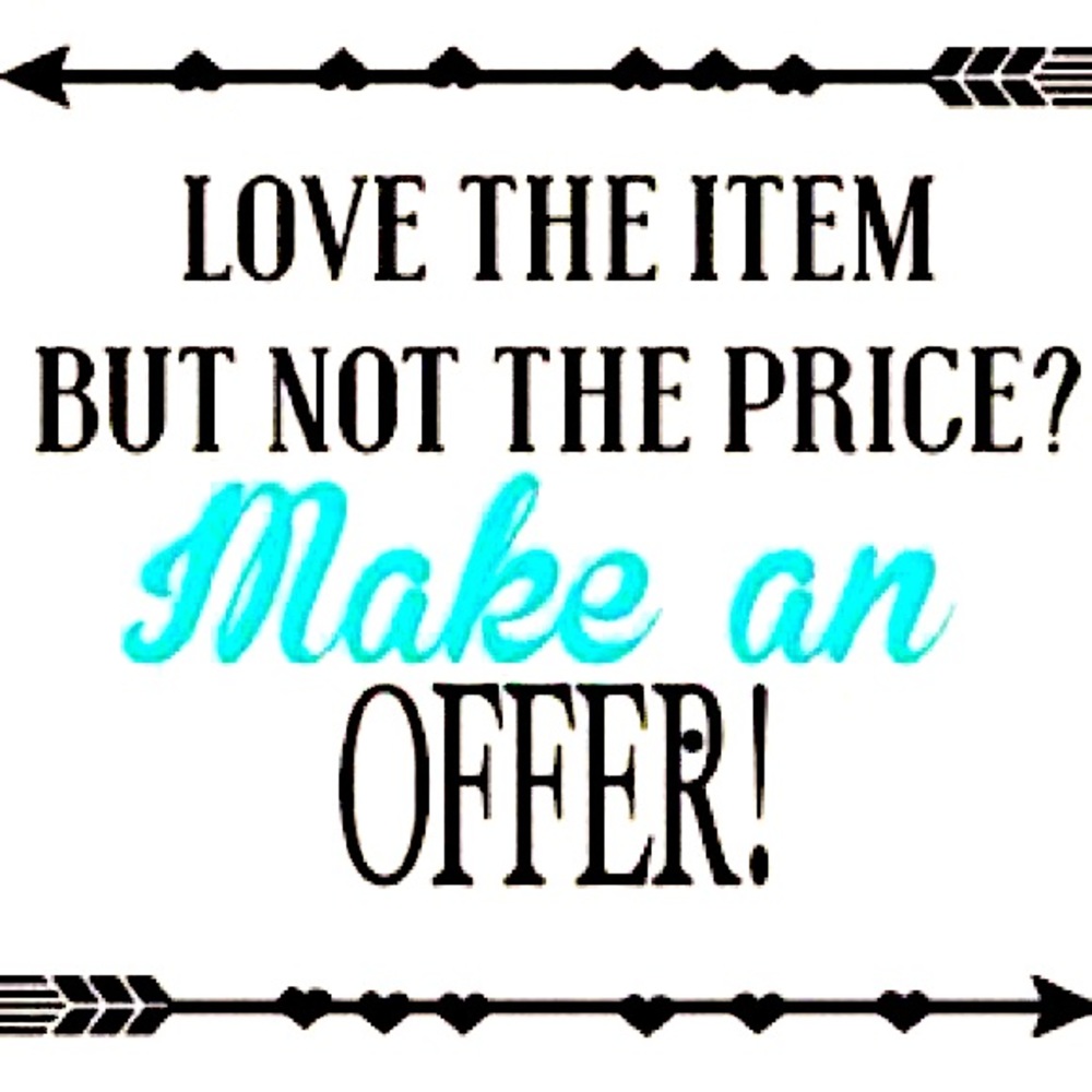 MAKE AN OFFER ♥️♥️♥️